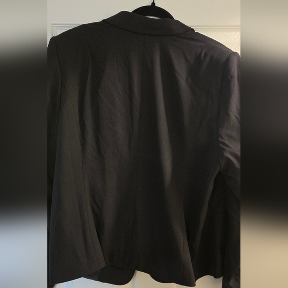 Lane Bryant Black Blazer in Size 24 - Picture 5 of 5